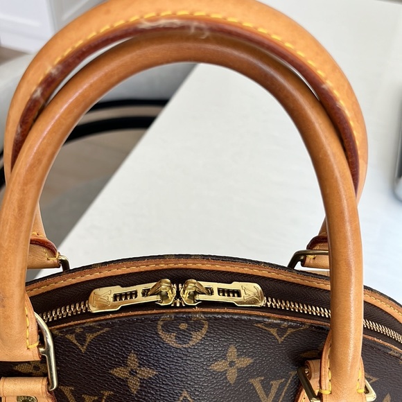 LOUIS VUITTON Monogram Ellipse MM Handbag - Picture 3 of 11